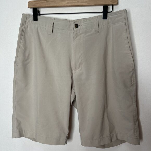 Lot Of 3 Callaway Golf Shorts Gray, Khaki And Stone Men's Size 33 Work Casual - Picture 3 of 9